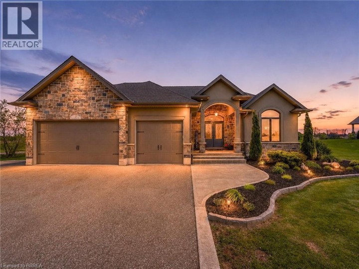 Photo 1 at 3 Myerscough Road, Sw Rural, Brantford