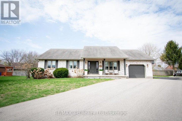 Photo 1 at 3 Belfast Circle, Tillsonburg