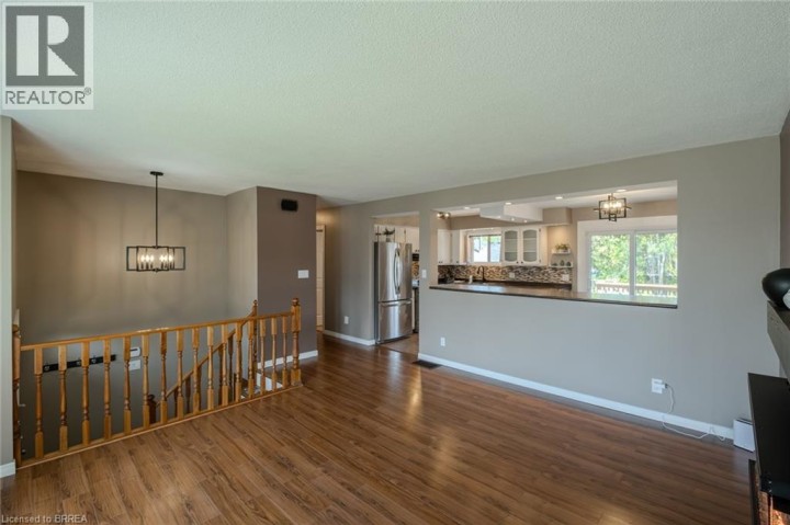Photo 10 at 26 Centennial Drive, Brier Park, Brantford