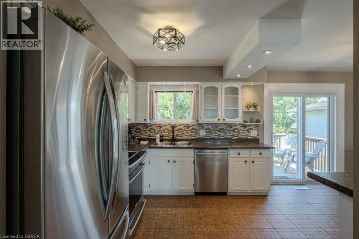 Photo 12 at 26 Centennial Drive, Brier Park, Brantford