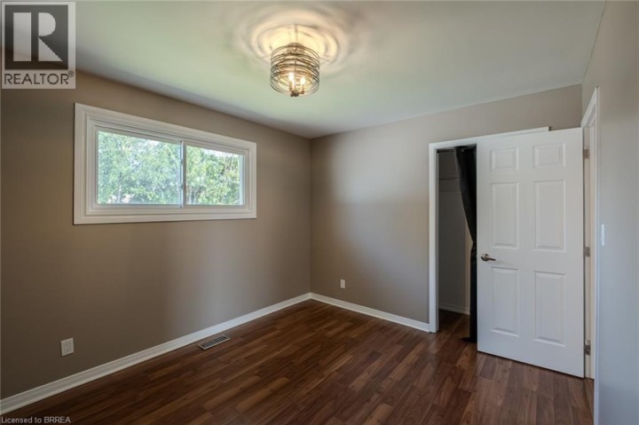 Photo 20 at 26 Centennial Drive, Brier Park, Brantford