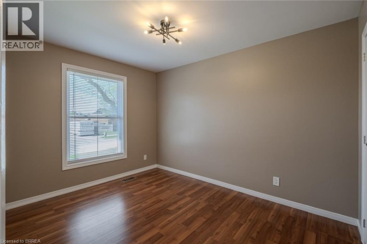 Photo 22 at 26 Centennial Drive, Brier Park, Brantford