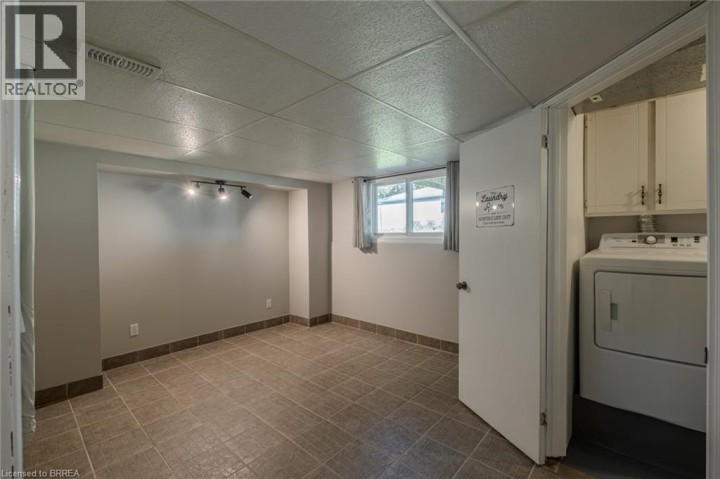 Photo 33 at 26 Centennial Drive, Brier Park, Brantford