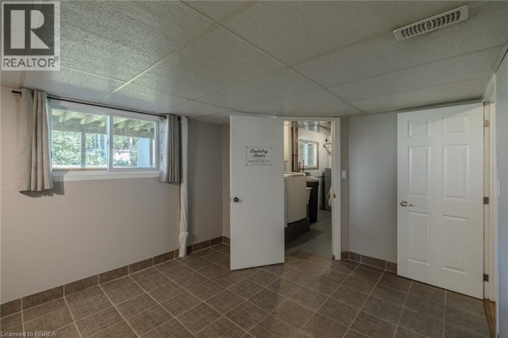Photo 34 at 26 Centennial Drive, Brier Park, Brantford
