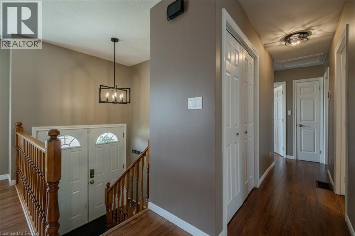 Photo 6 at 26 Centennial Drive, Brier Park, Brantford
