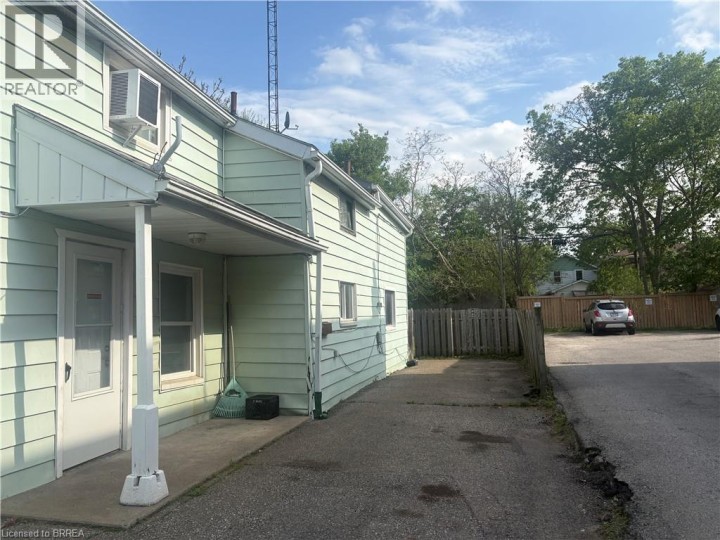 Photo 3 at 13 Sheridan Street, Downtown Core, Brantford