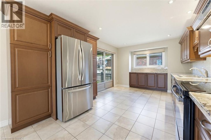 Photo 11 at 6 General Street, Mission Estates, Brantford