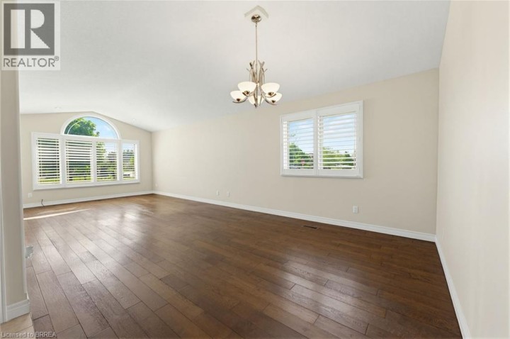 Photo 8 at 6 General Street, Mission Estates, Brantford