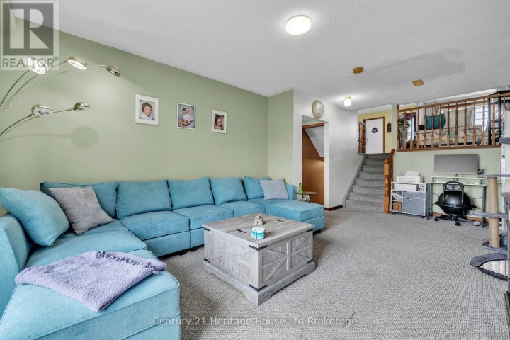 Photo 10 at 7 Kara Lane, Tillsonburg