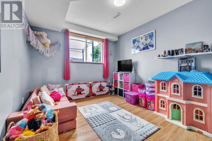 Photo 13 at 7 Kara Lane, Tillsonburg