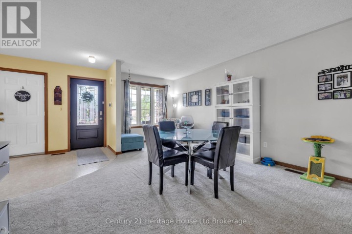 Photo 4 at 7 Kara Lane, Tillsonburg