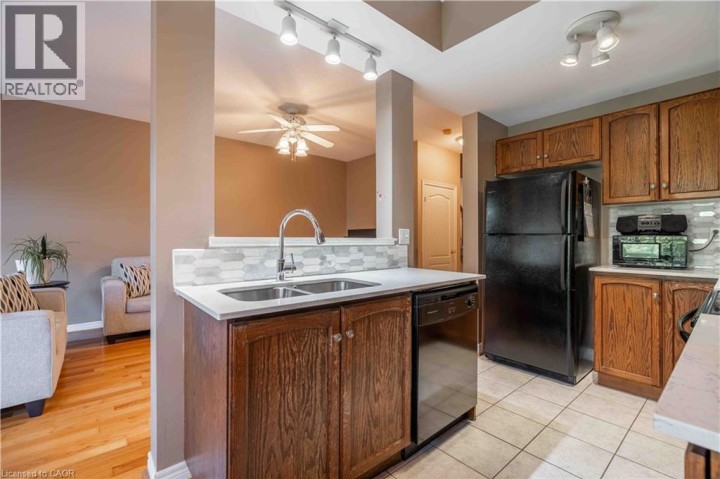 Photo 15 at 26 - 232 Stonehenge Drive, Meadowlands, Ancaster