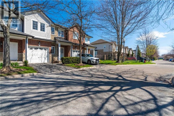 Photo 4 at 26 - 232 Stonehenge Drive, Meadowlands, Ancaster