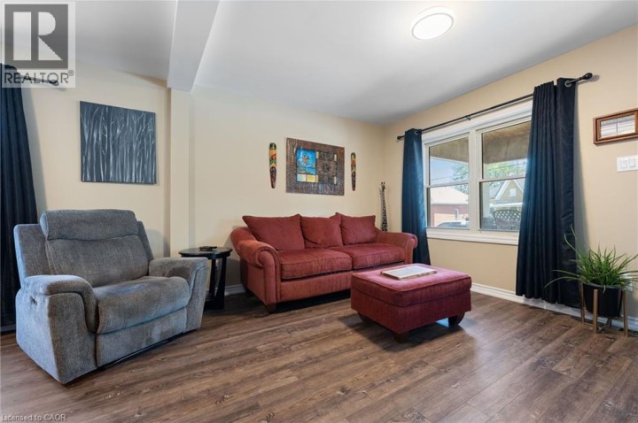 Photo 4 at 51 Aberdeen Avenue, Eagle Place East, Brantford