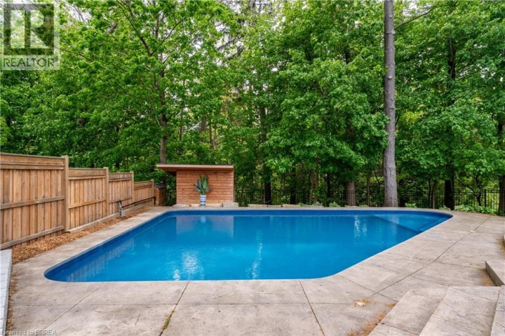 Photo 35 at 9 Scarfe Gardens, Ava Rd, Brantford