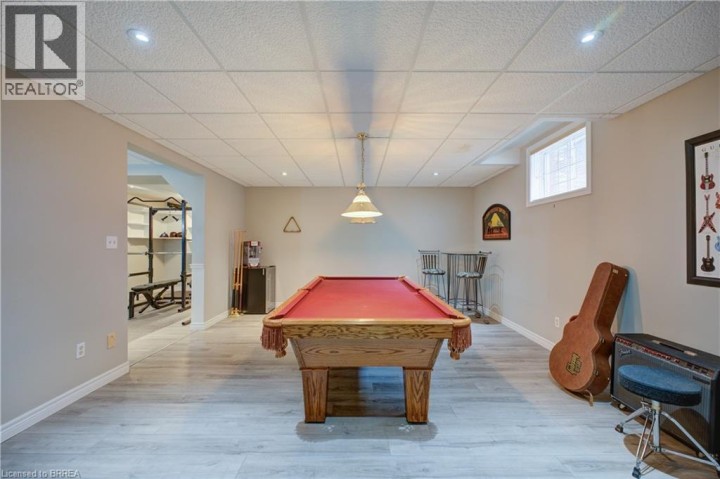 Photo 33 at 9 Scarfe Gardens, Ava Rd, Brantford