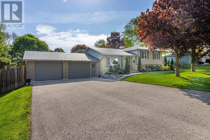 Photo 2 at 11 Millard Street, Sweaburg, South-West Oxford