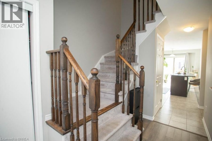 Photo 11 at 153 English Lane, Empire South, Brantford