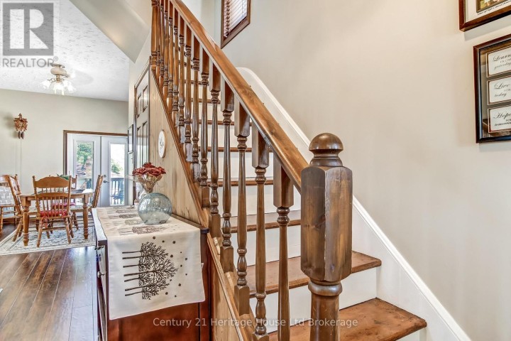 Photo 4 at 84 East Park Drive, Woodstock - South, Woodstock
