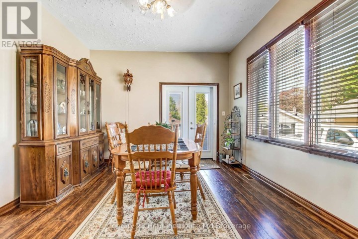 Photo 5 at 84 East Park Drive, Woodstock - South, Woodstock
