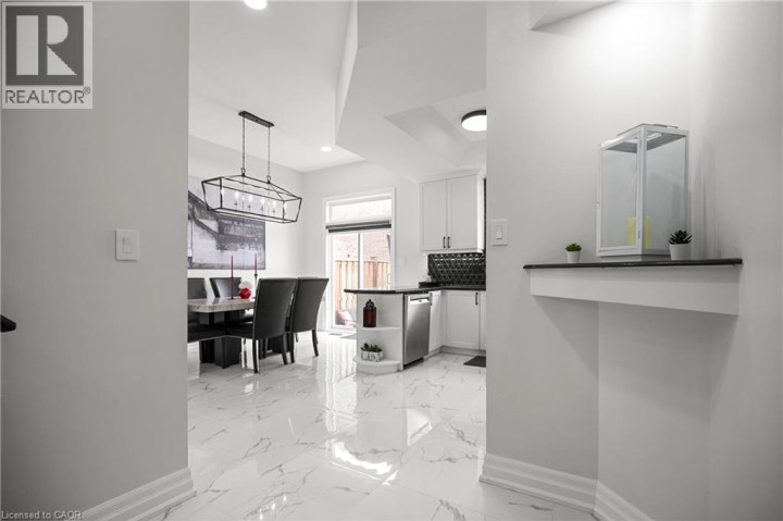 Photo 5 at 16 - 876 Golf Links Road, Meadowlands, Ancaster