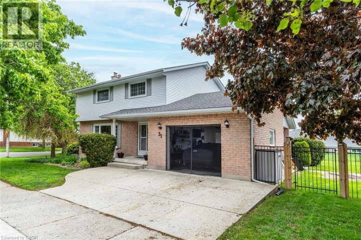 Photo 2 at 31 Blackfriar Lane, Brier Park, Brantford