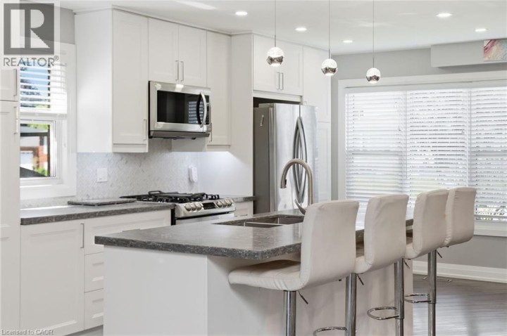Photo 11 at 371 Brantwood Park Road, Lynden Hills, Brantford