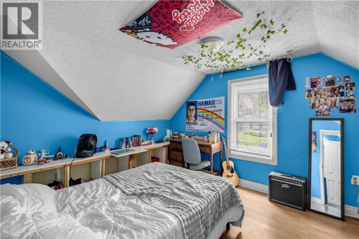Photo 10 at 35 James Avenue, Echo Place, Brantford
