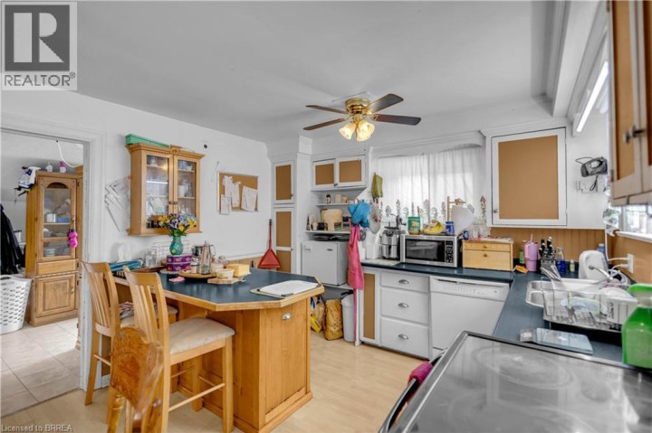 Photo 4 at 35 James Avenue, Echo Place, Brantford