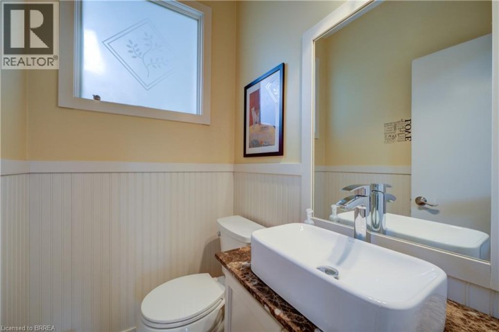 Photo 16 at 9 Summerhayes Crescent, Wyndham Hills, Brantford