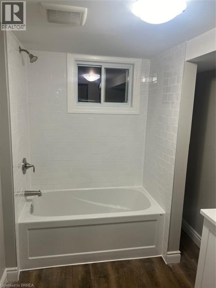 Photo 13 at 54 Debby Crescent, North Park / Wood St., Brantford