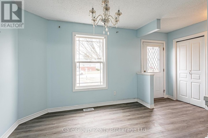 Photo 7 at 7 - 39 Blandford Street, Woodstock - North, Woodstock