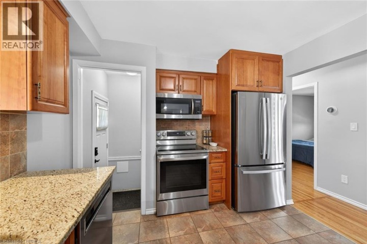 Photo 11 at 2 Coachwood Road, Brier Park, Brantford