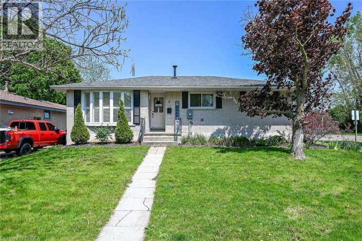 Photo 33 at 2 Coachwood Road, Brier Park, Brantford