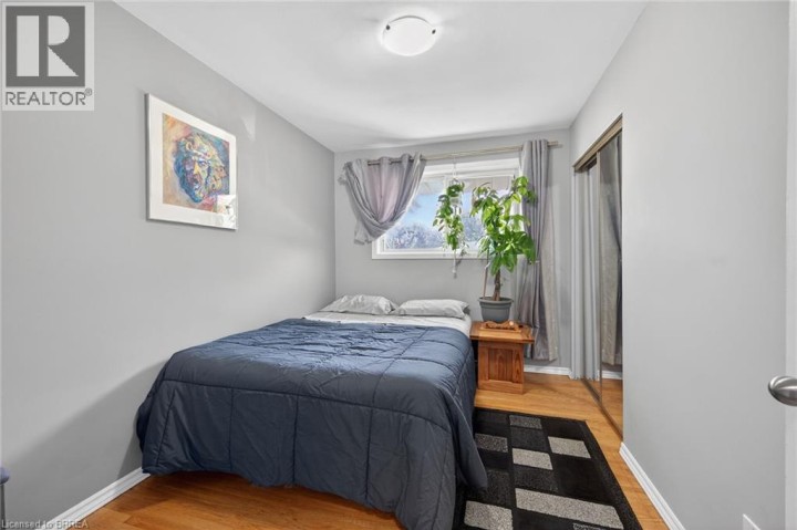 Photo 17 at 2 Coachwood Road, Brier Park, Brantford