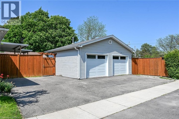 Photo 38 at 2 Coachwood Road, Brier Park, Brantford
