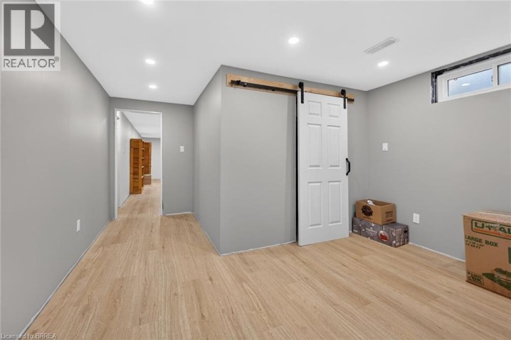 Photo 30 at 2 Coachwood Road, Brier Park, Brantford