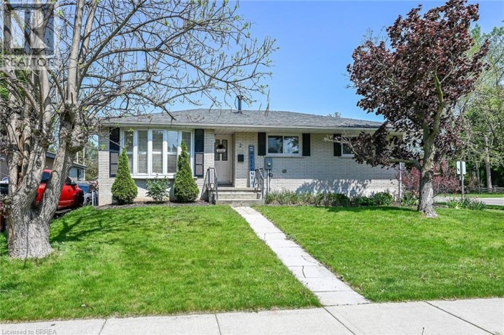 Photo 32 at 2 Coachwood Road, Brier Park, Brantford