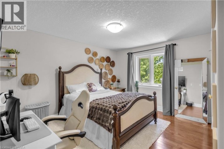 Photo 28 at 30 Farrow Road, Oakhill Dr, Brantford