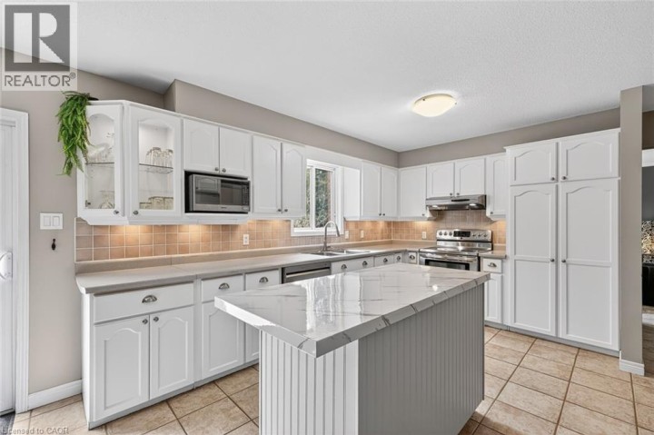 Photo 13 at 94 Mason Drive, Ingersoll - South, Ingersoll