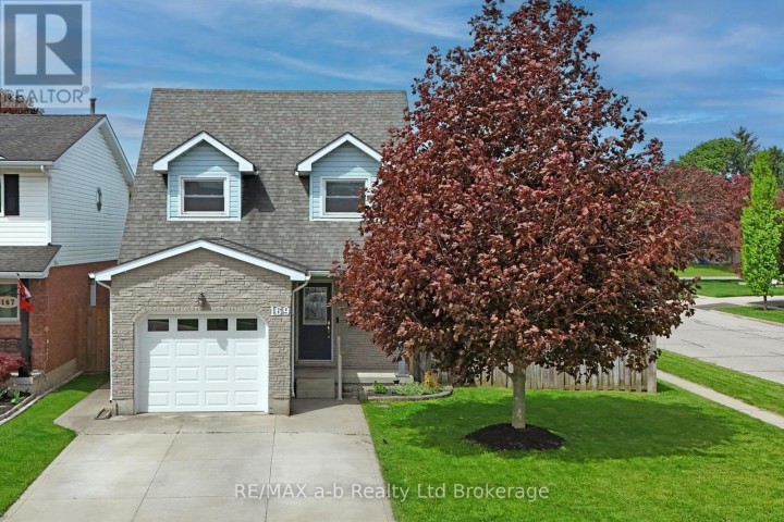 Photo 2 at 169 Diefenbaker Drive, Woodstock - North, Woodstock