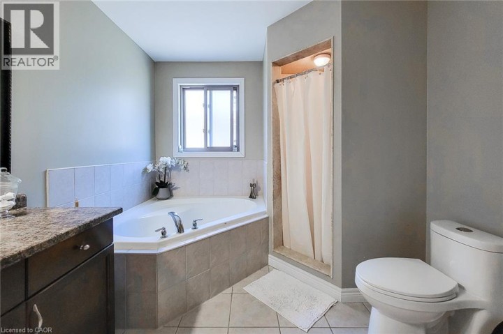 Photo 29 at 197 Cloverleaf Drive, Meadowlands, Ancaster