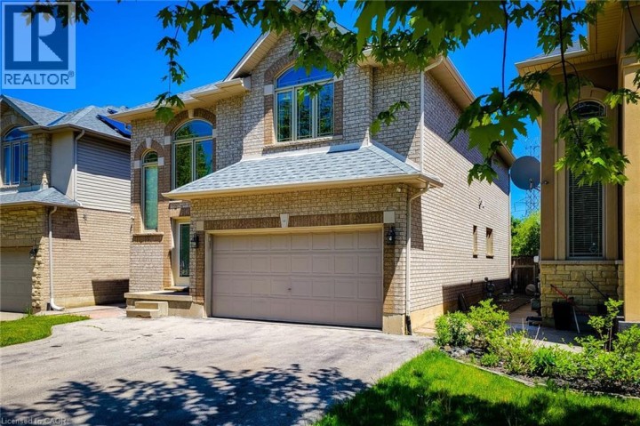 Photo 3 at 197 Cloverleaf Drive, Meadowlands, Ancaster