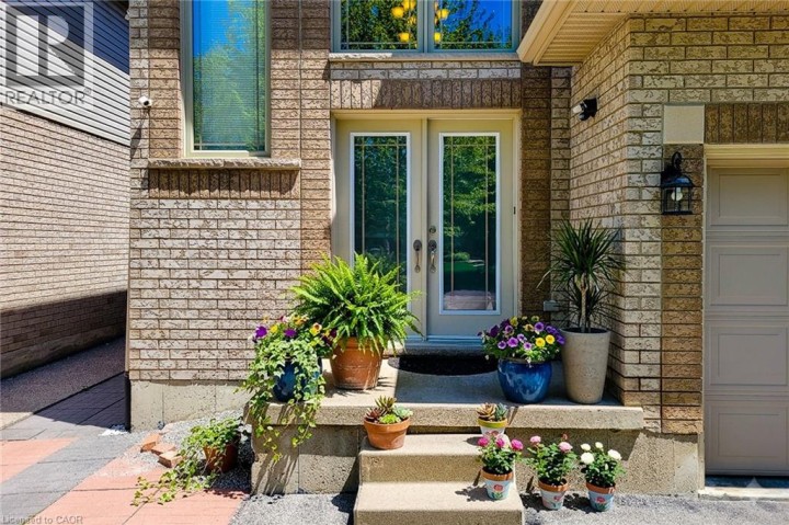 Photo 4 at 197 Cloverleaf Drive, Meadowlands, Ancaster