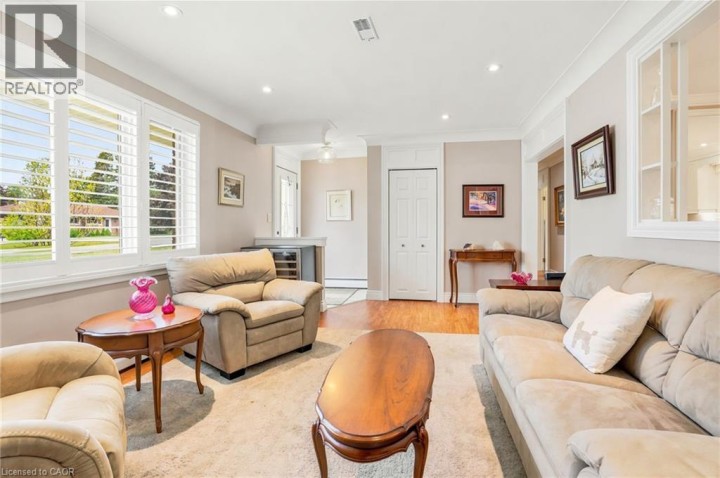 Photo 4 at 6 Stewart Drive, Burford