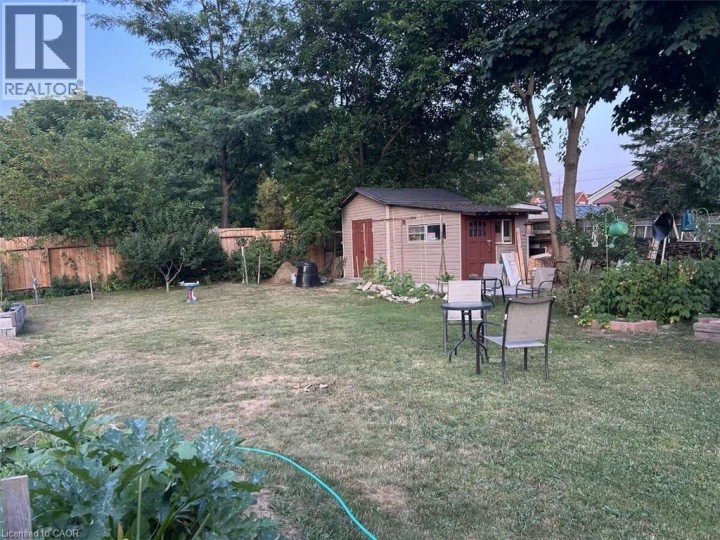 Photo 13 at 11 James Avenue, Echo Place, Brantford