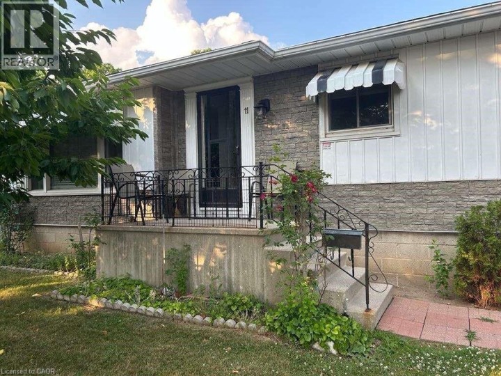 Photo 2 at 11 James Avenue, Echo Place, Brantford
