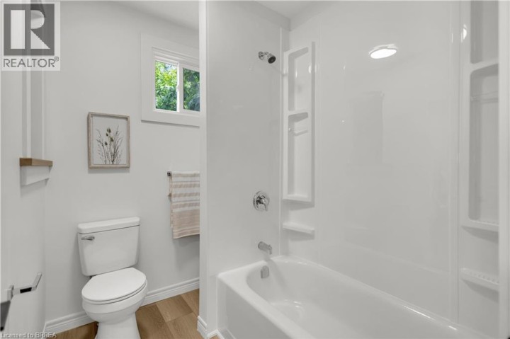 Photo 10 at 212 Chatham Street, East Ward, Brantford