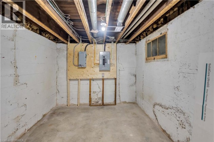Photo 21 at 212 Chatham Street, East Ward, Brantford