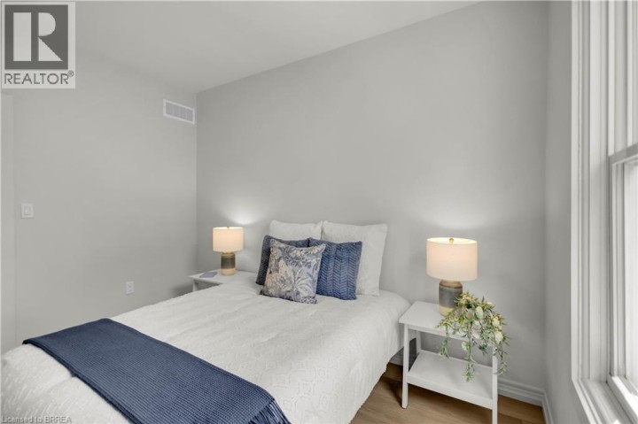 Photo 34 at 212 Chatham Street, East Ward, Brantford